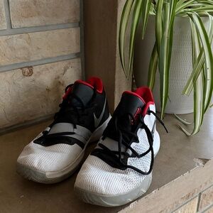 Nike Kyrie Flytrap 2